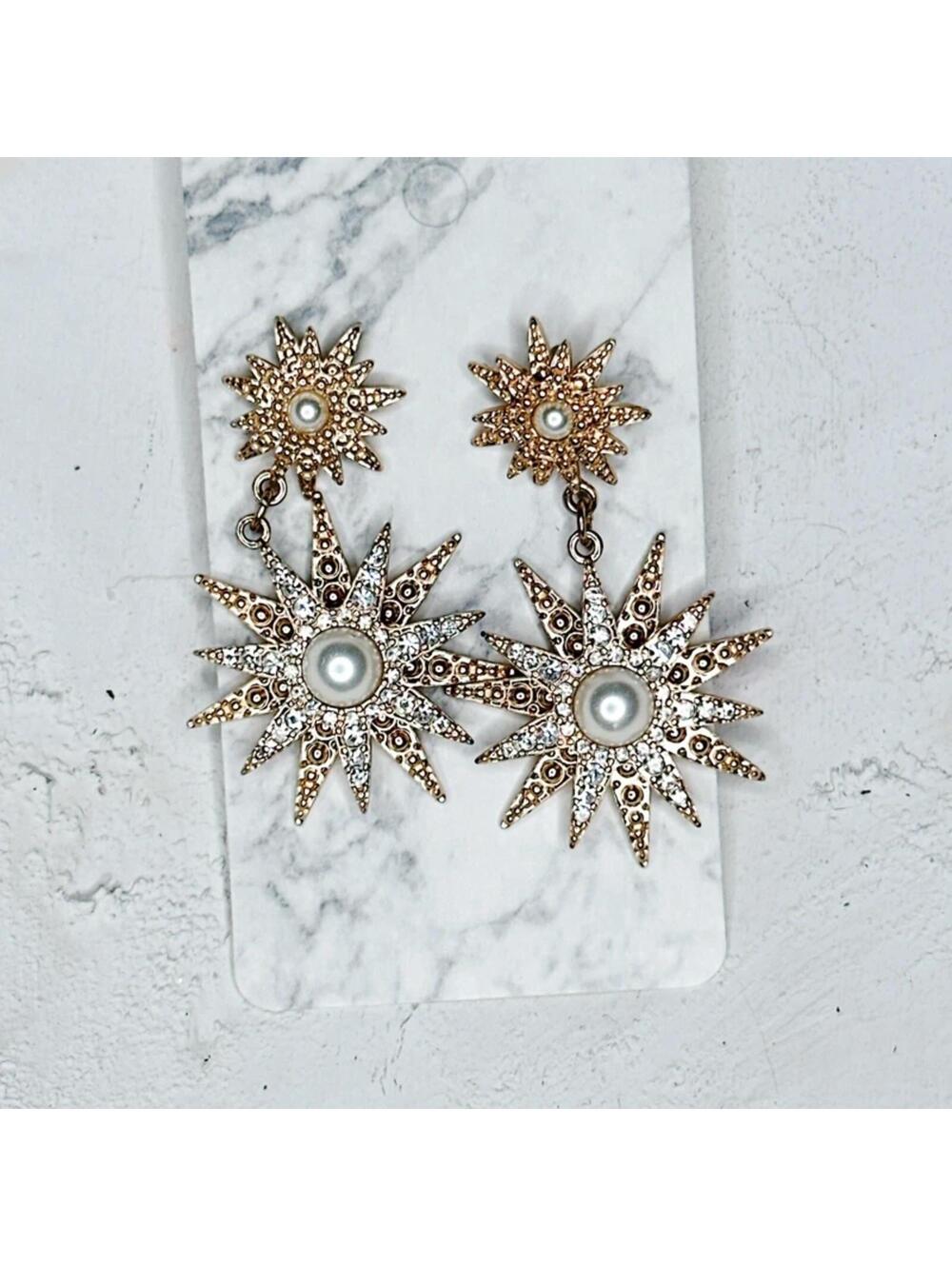 7494u. Goldtone Star Celestial Earrings